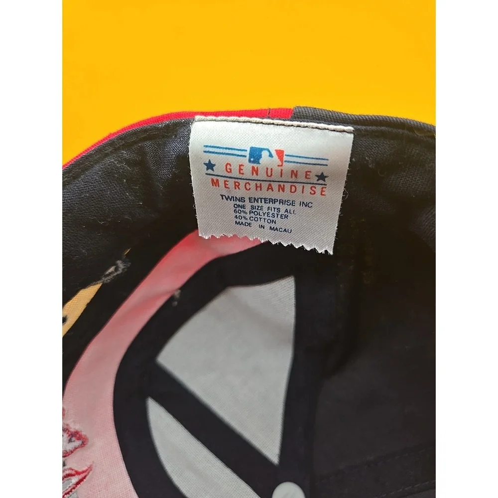 VIntage Atlanta Braves Snap Back Hat. 90's Excellent Condition! **Rare Find** - Picture 6 of 9